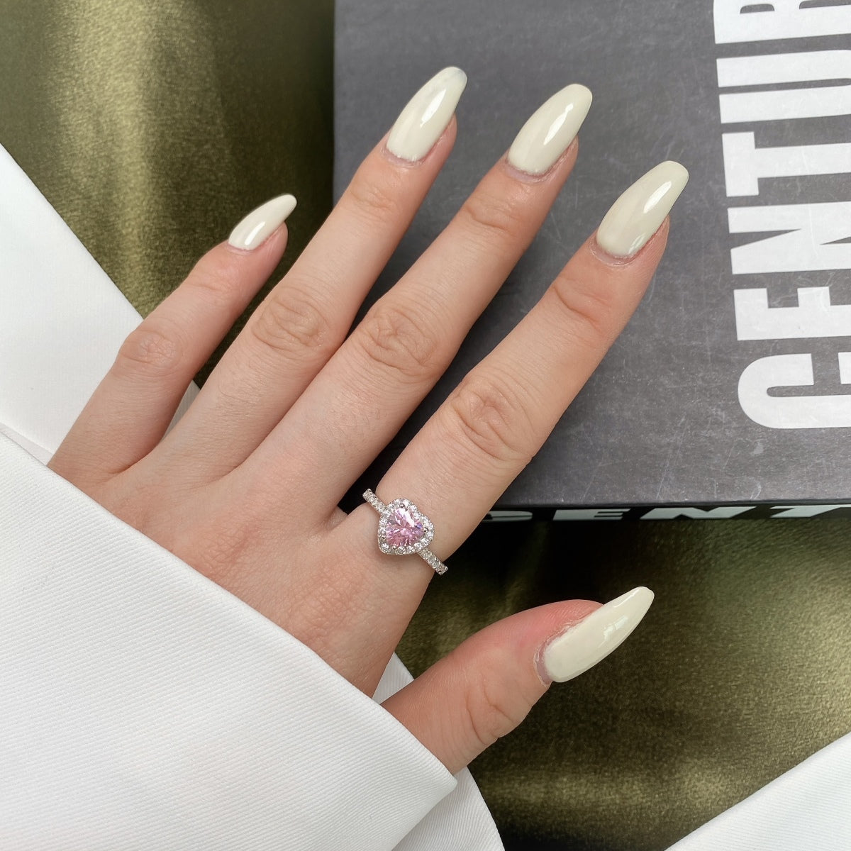 [Love's Uplift]Eternity Splashy Romantic Heart Shape Lover Ring