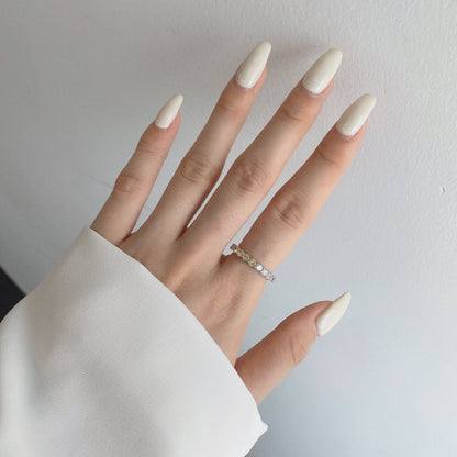 [Love's Uplift]Sparkling Round Cut Tennis Ring