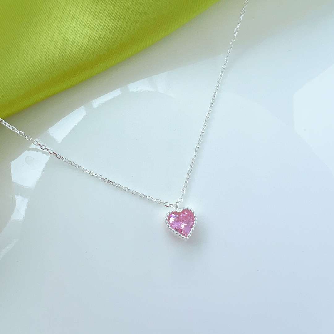 [Love's Uplift]Ornate Heart Shape Necklace
