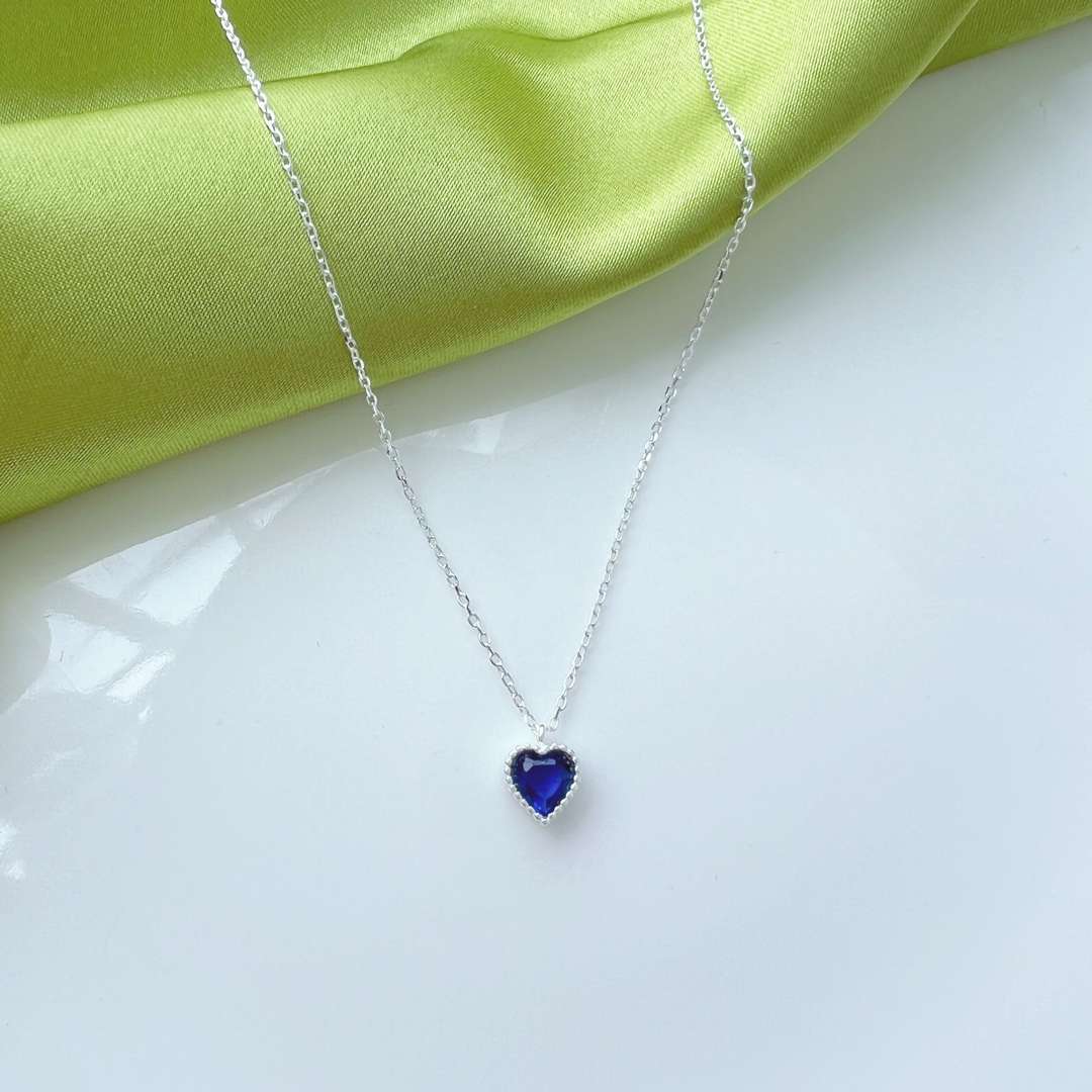 [Love's Uplift]Ornate Heart Shape Necklace