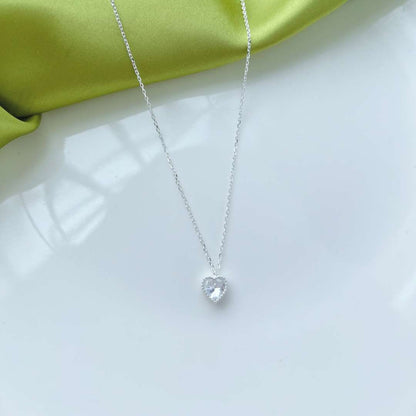 [Love's Uplift]Ornate Heart Shape Necklace