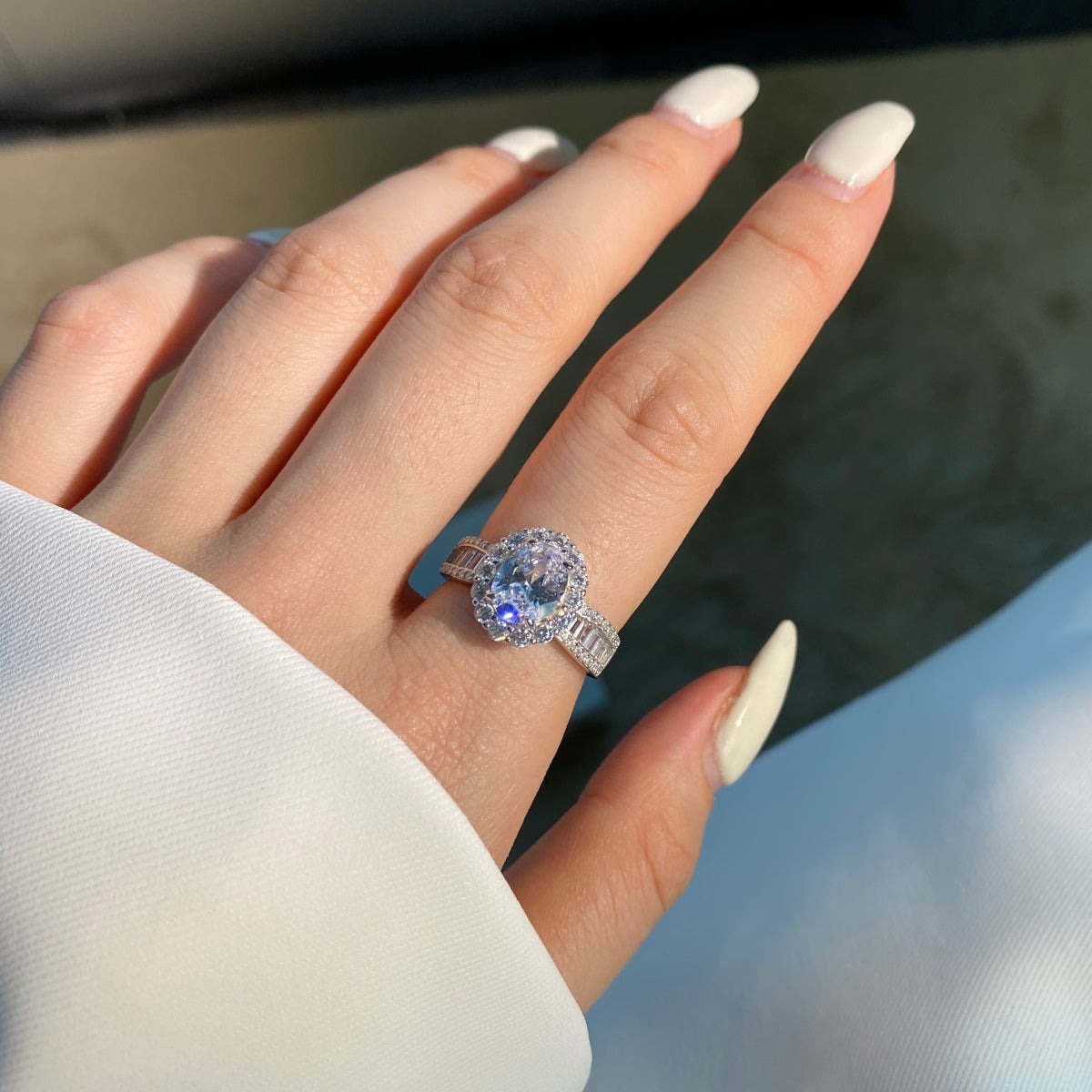 [Love's Uplift]1.5 Carat Dazzling Charming Oval Cut Banquet Ring