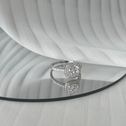 [Love's Uplift]Dazzling Resplendent Round Cut Wedding Ring