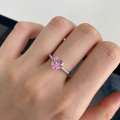 [Love's Uplift]2.0 Carat Dazzling Lustrous Heart Cut Lover Ring