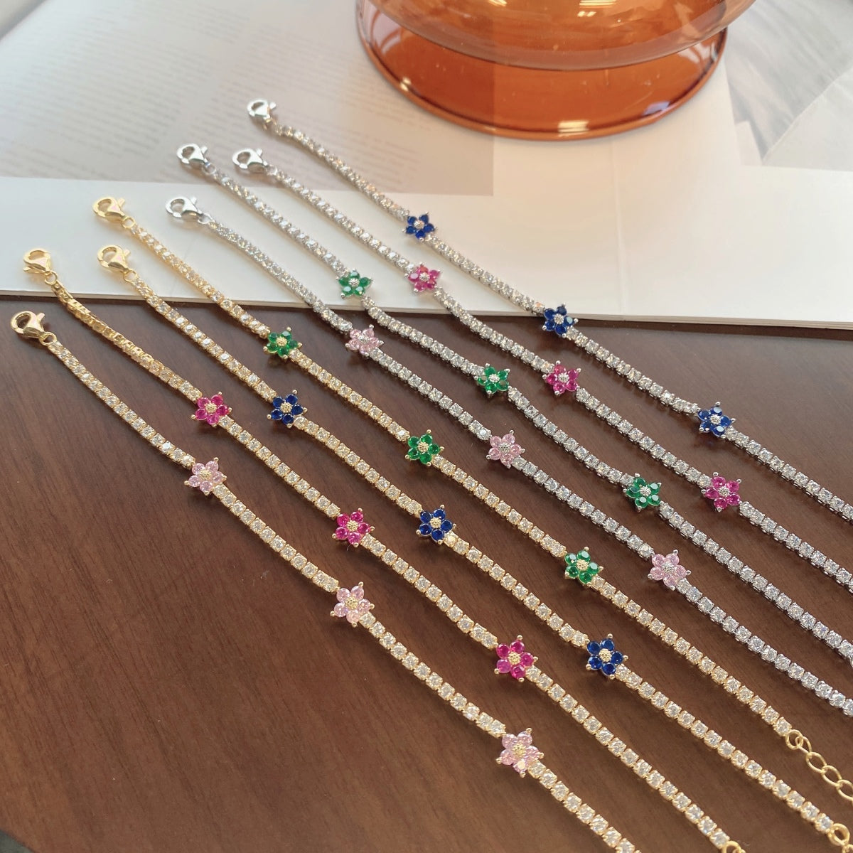 [Love's Uplift]Sparkling Flower Shape Tennis Bracelet