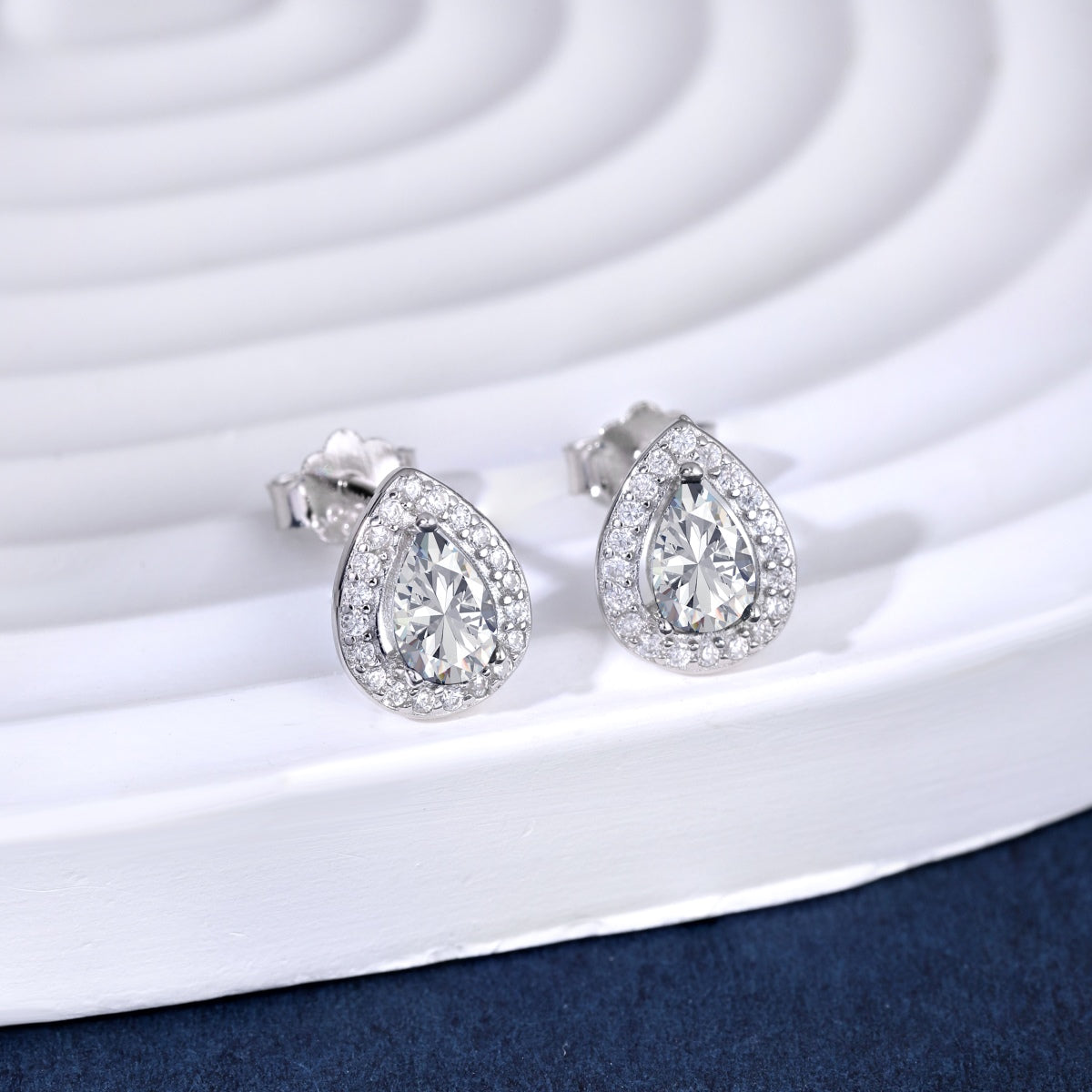 [Love's Uplift]Luxurious Water Drop Shape Earrings