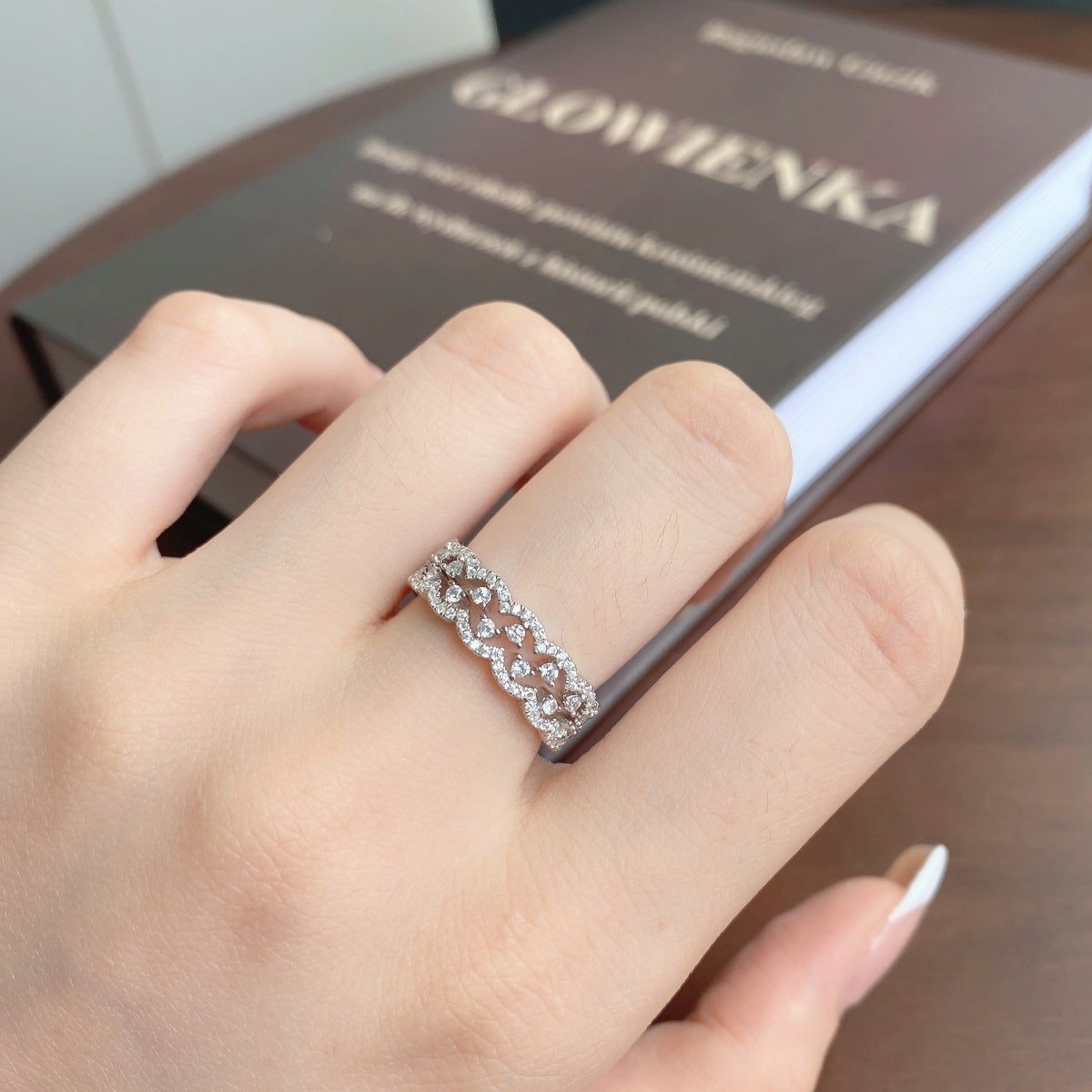 [Love's Uplift]Elegant Resplendent Round Shape Party Ring