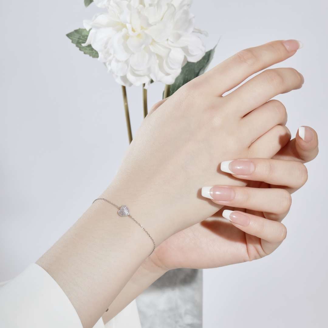 [Love's Uplift]Heart-Shaped Gentle and Versatile Bracelet