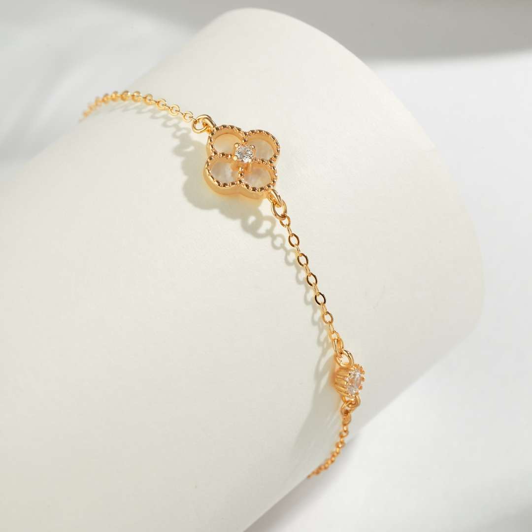 [Love's Uplift]Delicate Four Leaf Clover Bracelet