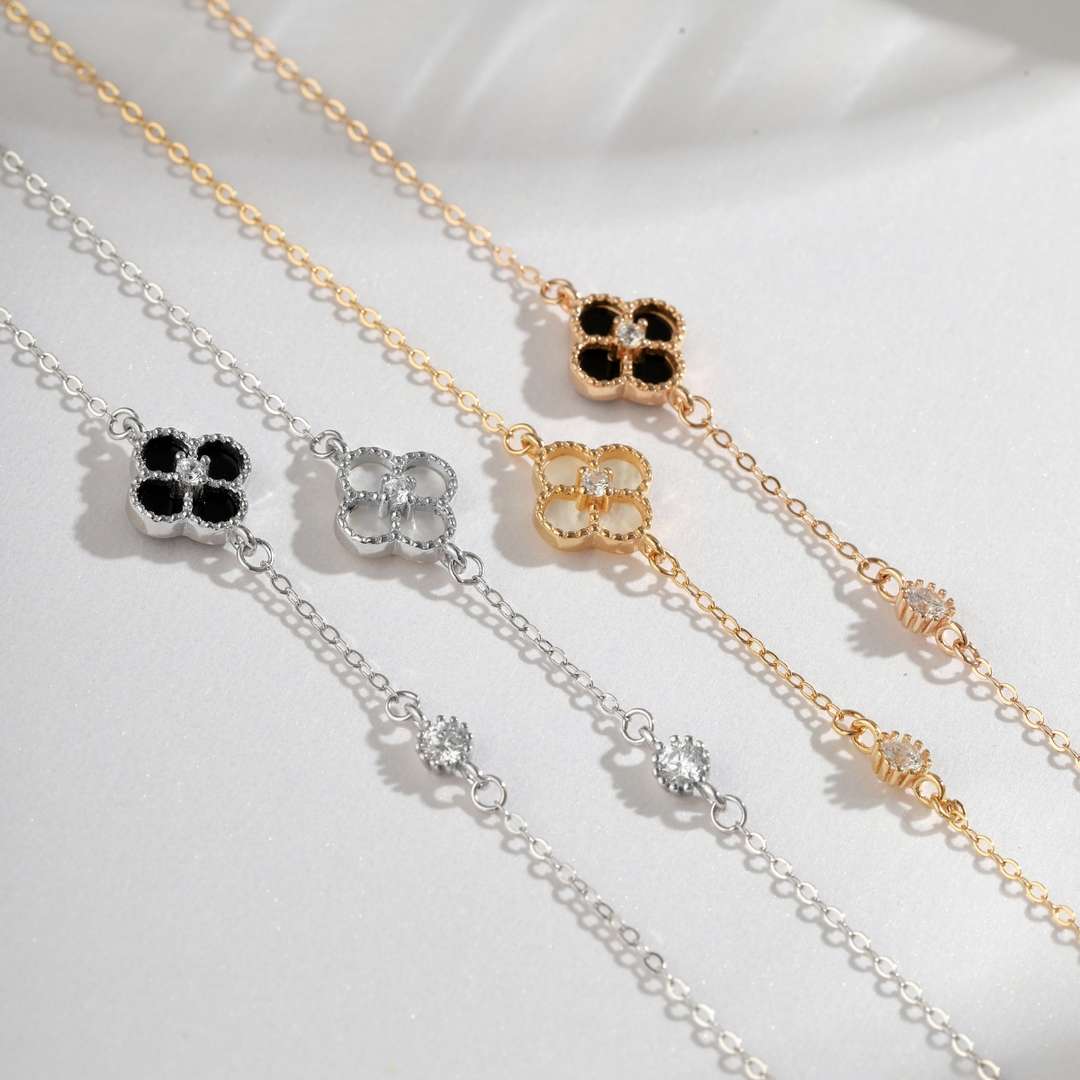 [Love's Uplift]Delicate Four Leaf Clover Bracelet