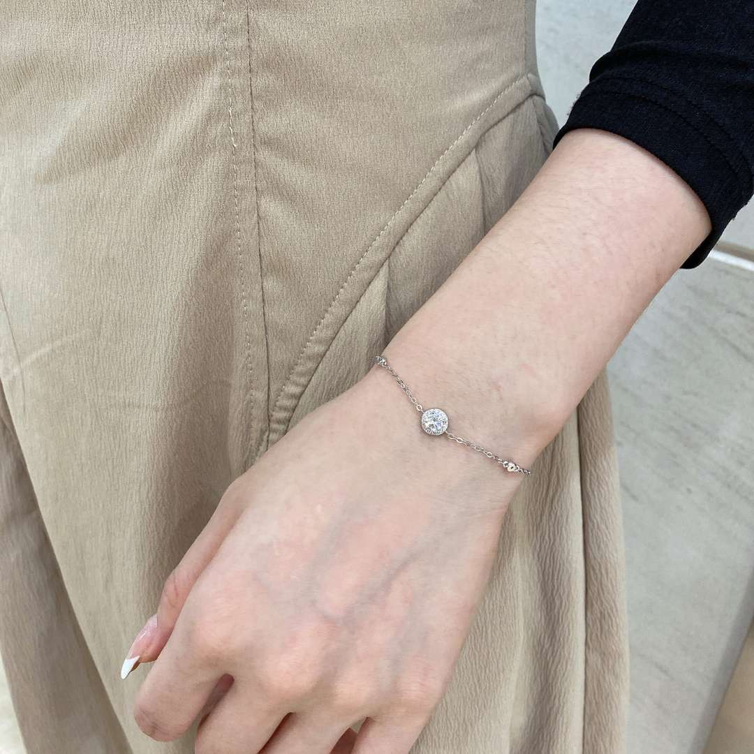 [Love's Uplift]Dazzling Round Cut Shape Bracelet