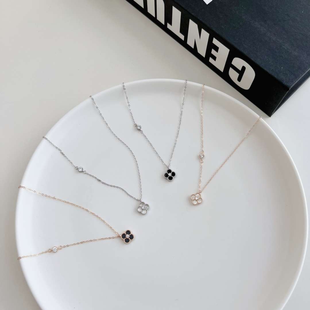 [Love's Uplift]Delicate Flower Shape Necklace