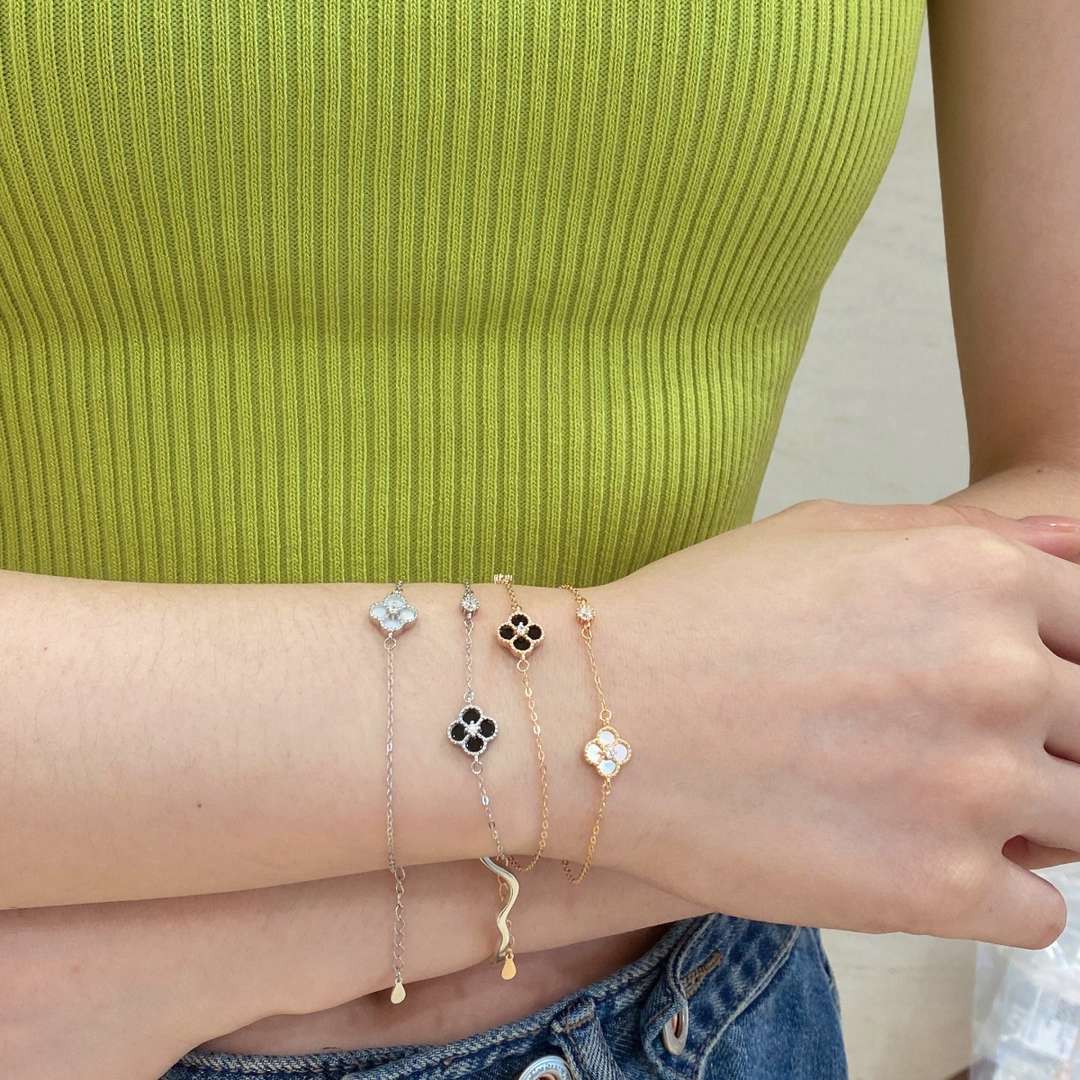 [Love's Uplift]Delicate Four Leaf Clover Bracelet