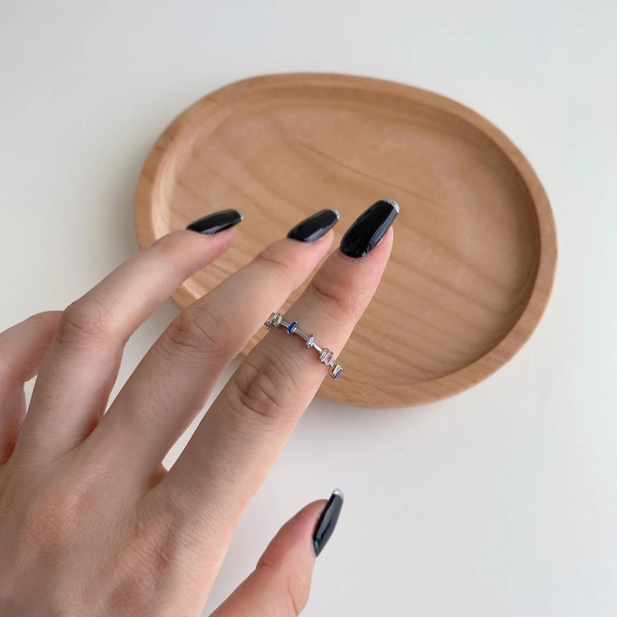[Love's Uplift]Unique Trapezoid Cut Daily Ring