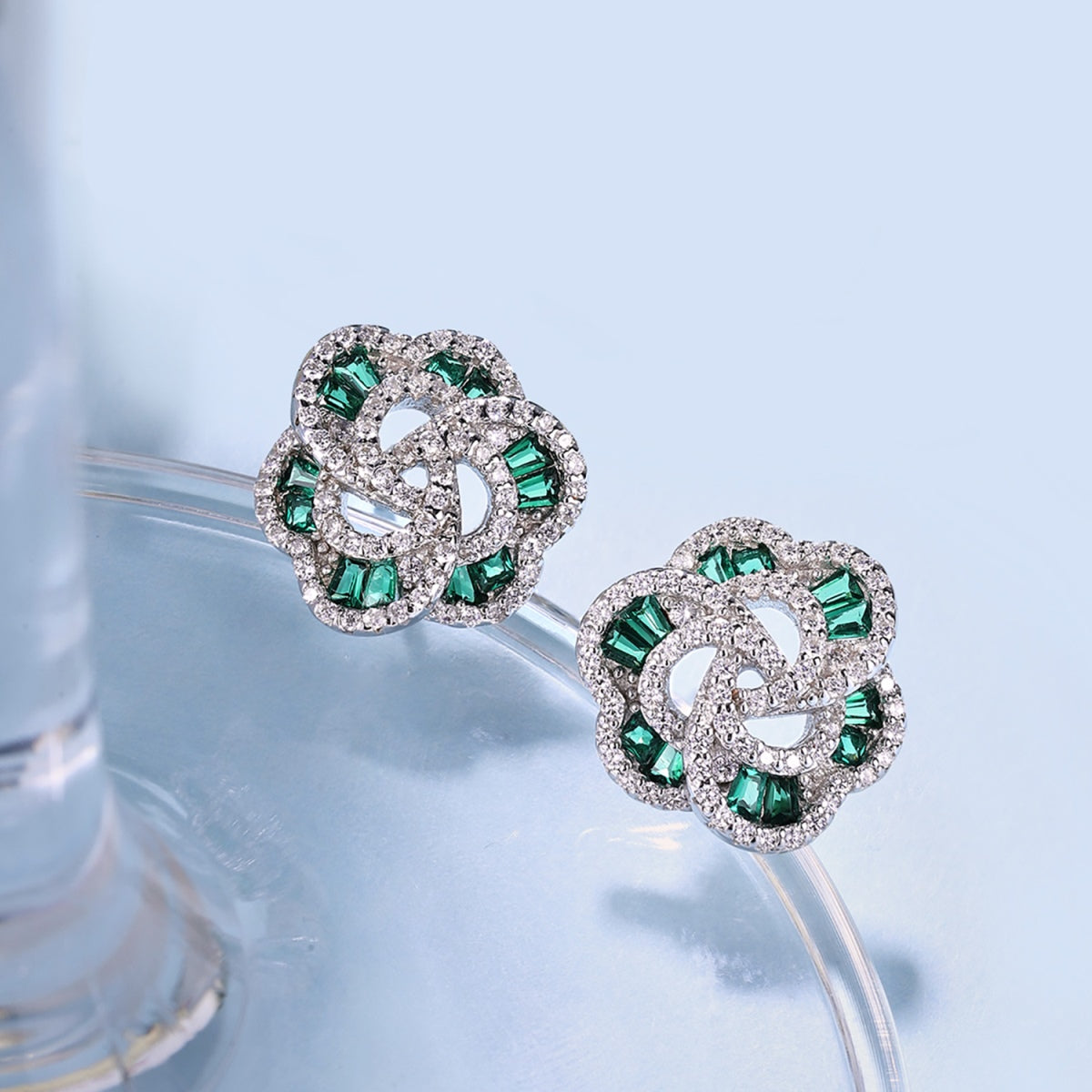 [Love's Uplift]Exquisite Flower Shape Daily Earrings