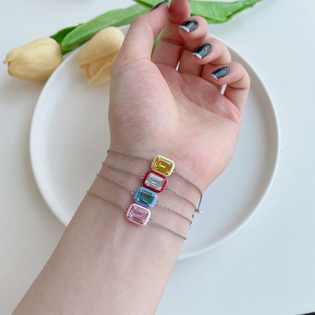 [Love's Uplift]2.0 Carat Sparkling Colorful Emerald Cut Daily Bracelet