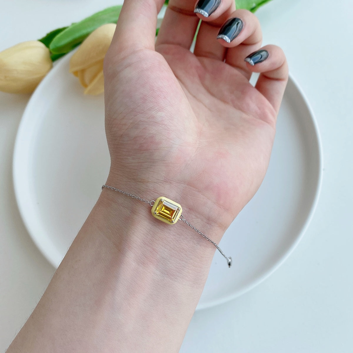 [Love's Uplift]2.0 Carat Sparkling Colorful Emerald Cut Daily Bracelet