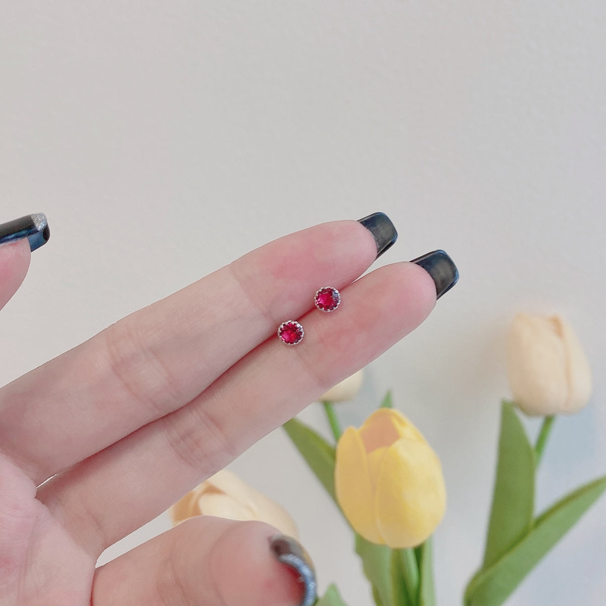 [Love's Uplift]Sparkling Colorful Round Shape Earrings