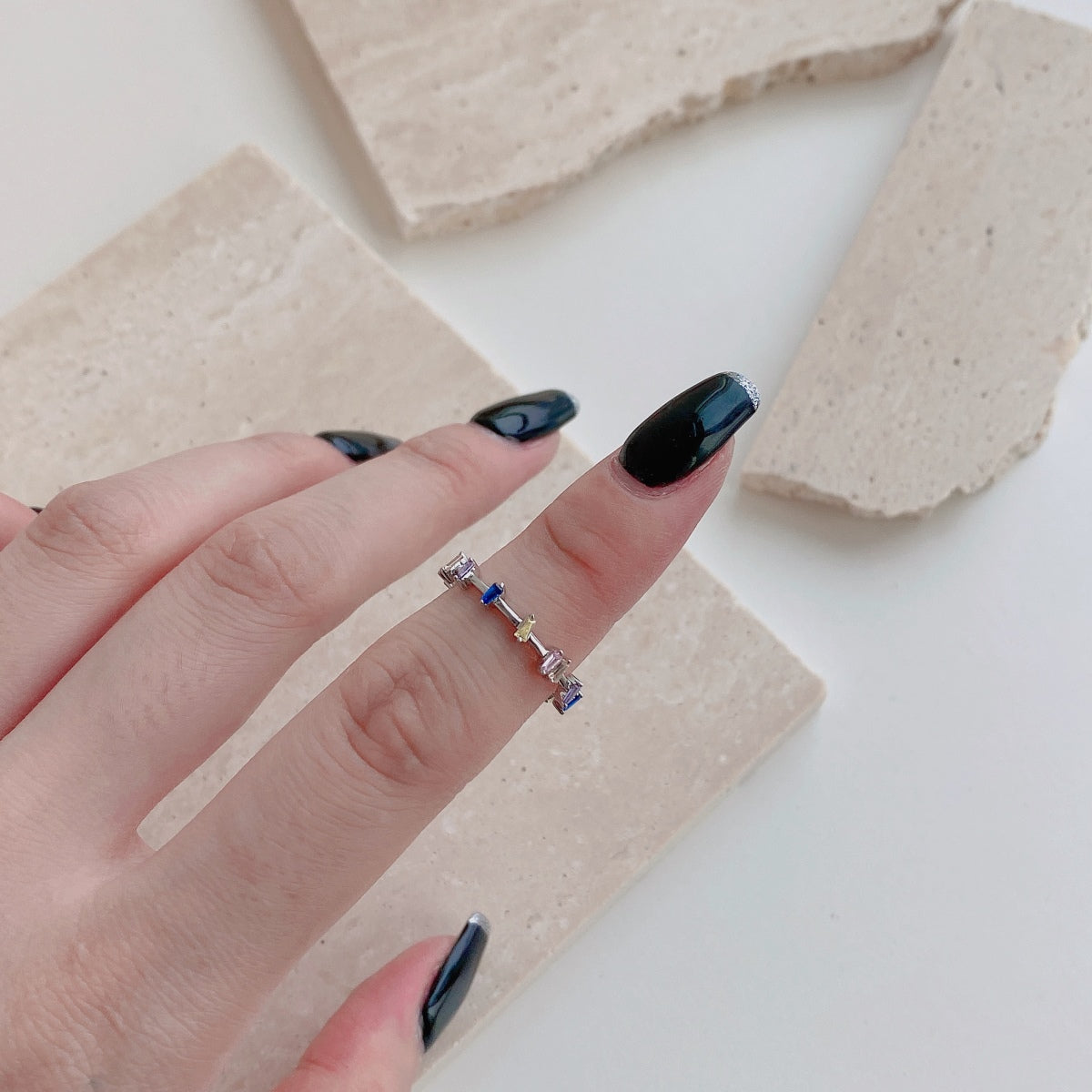 [Love's Uplift]Unique Trapezoid Cut Daily Ring