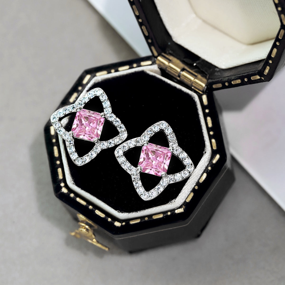 [Love's Uplift]Elegant Star Shape Princess Cut Daily Earrings