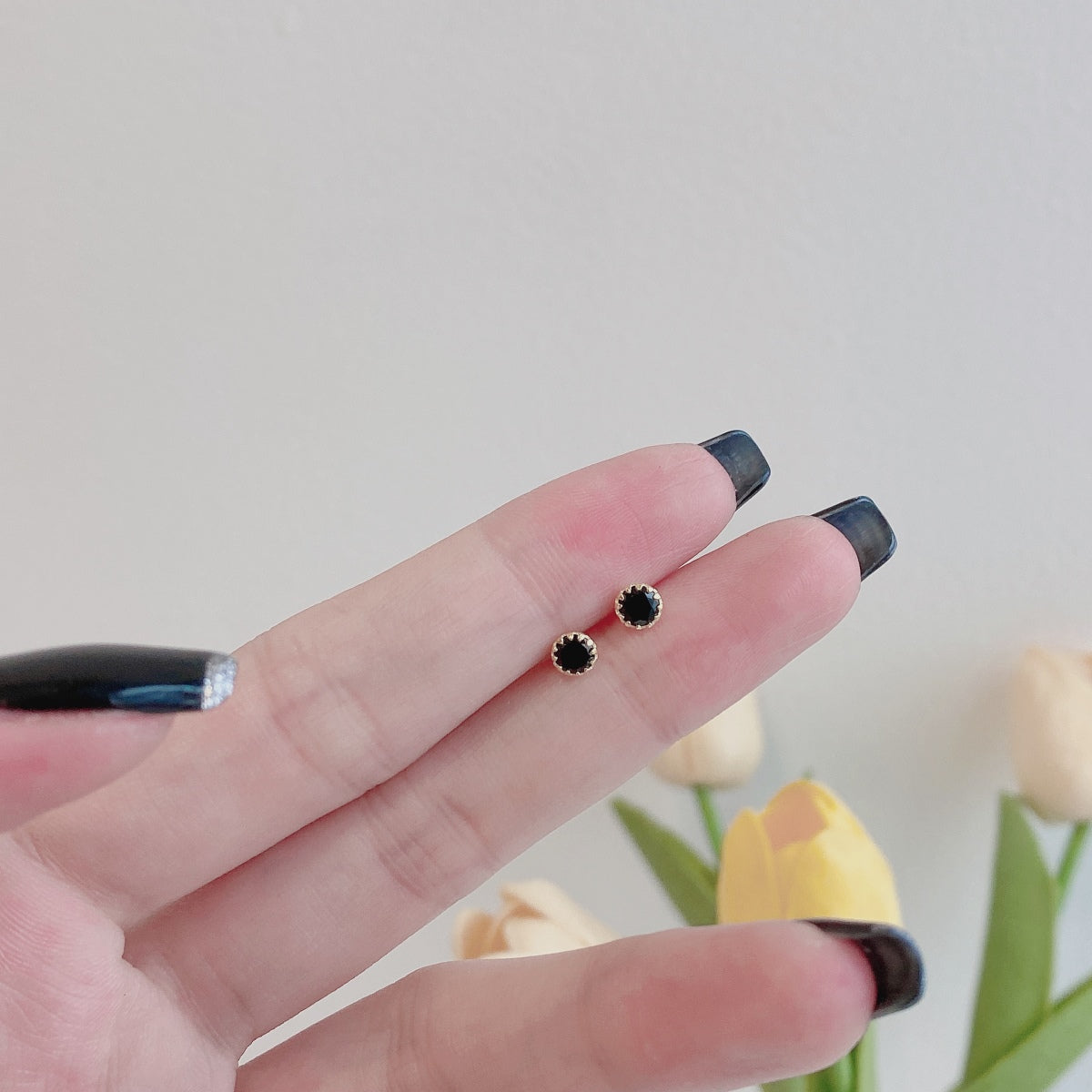 [Love's Uplift]Sparkling Colorful Round Shape Earrings
