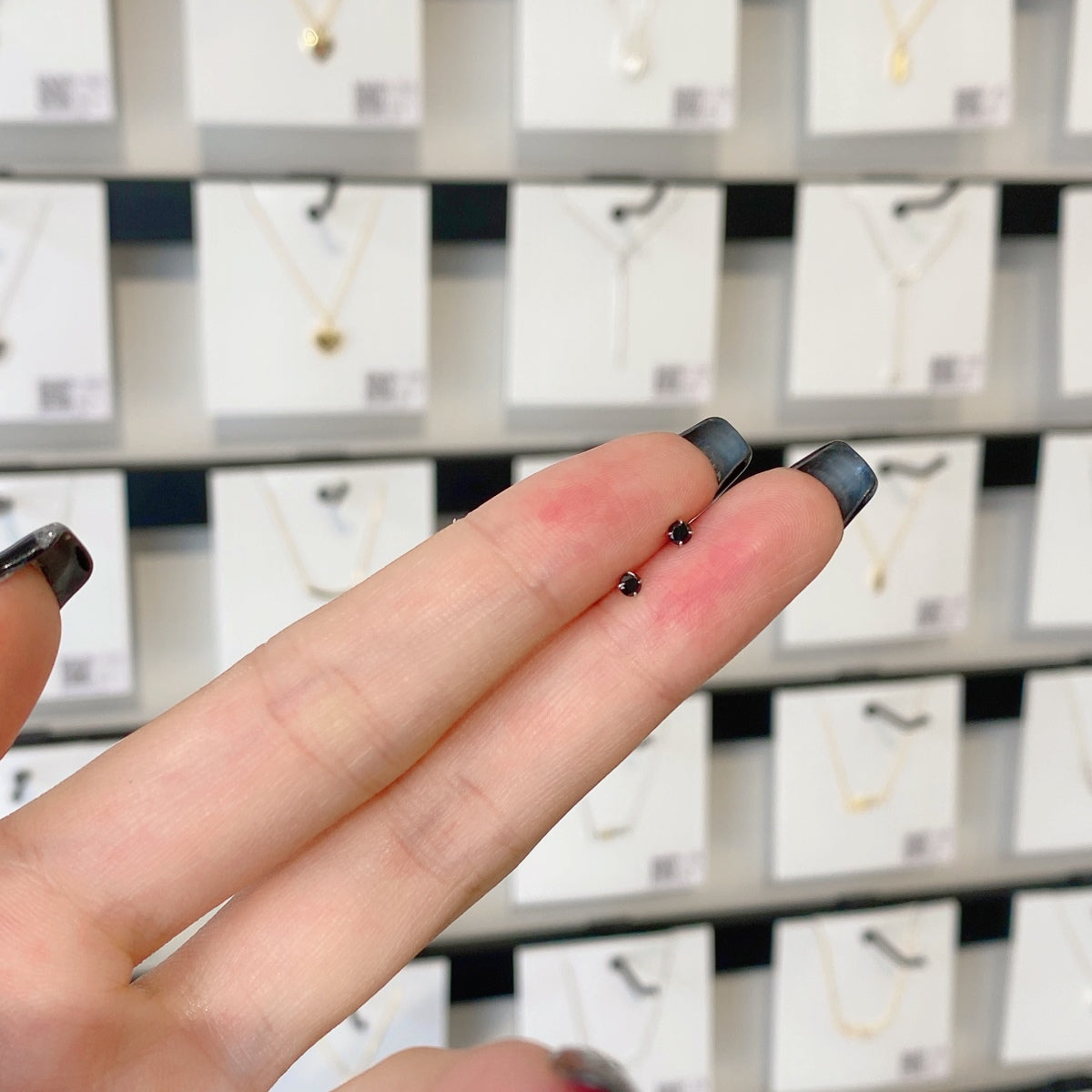 [Love's Uplift]Delicate Solitaire Earrings