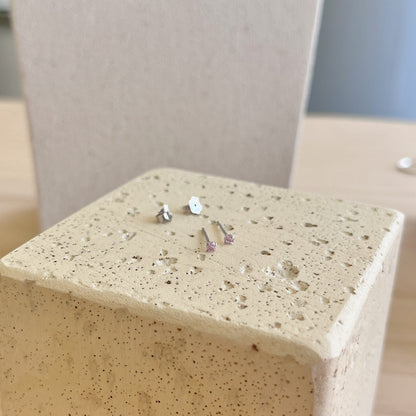 [Love's Uplift]Delicate Solitaire Earrings