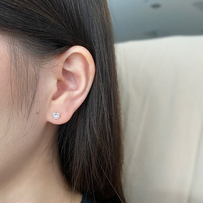 [Love's Uplift]Sparkling Heart Shaped Simple Earrings