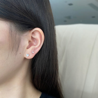 [Love's Uplift]Sparkling Heart Shaped Simple Earrings