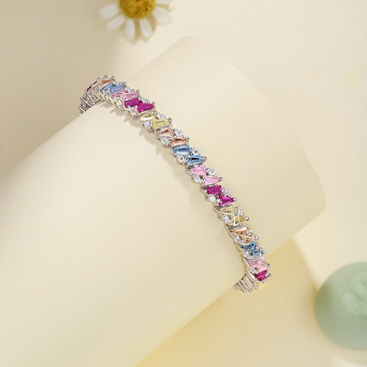 [Love's Uplift]Ornate Sparkling Multi Cut Party Bracelet