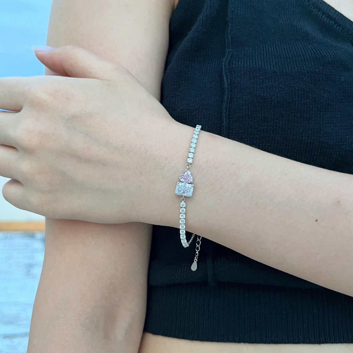 [Love's Uplift]Dazzling Unique Multi Shape Lover Bracelet