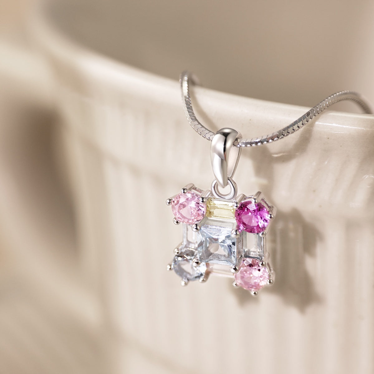 [Love's Uplift]Gorgeous Multi Colorful Necklace
