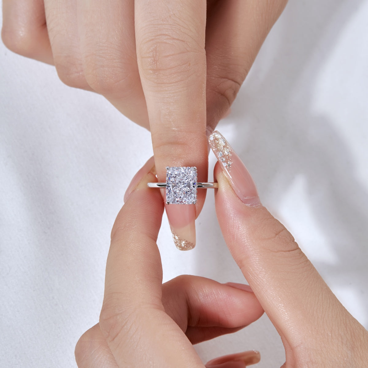 [Love's Uplift]4.0 Carat Ornate Enchanting Radiand Cut Banquet Ring