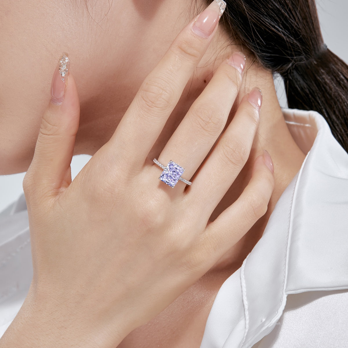 [Love's Uplift]4.0 Carat Luxurious Engagement Ring