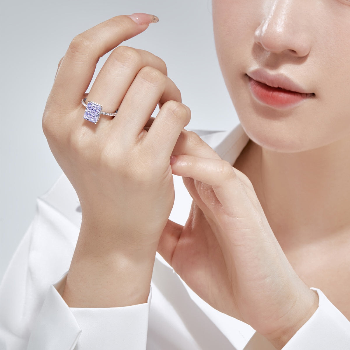[Love's Uplift]4.0 Carat Luxurious Engagement Ring