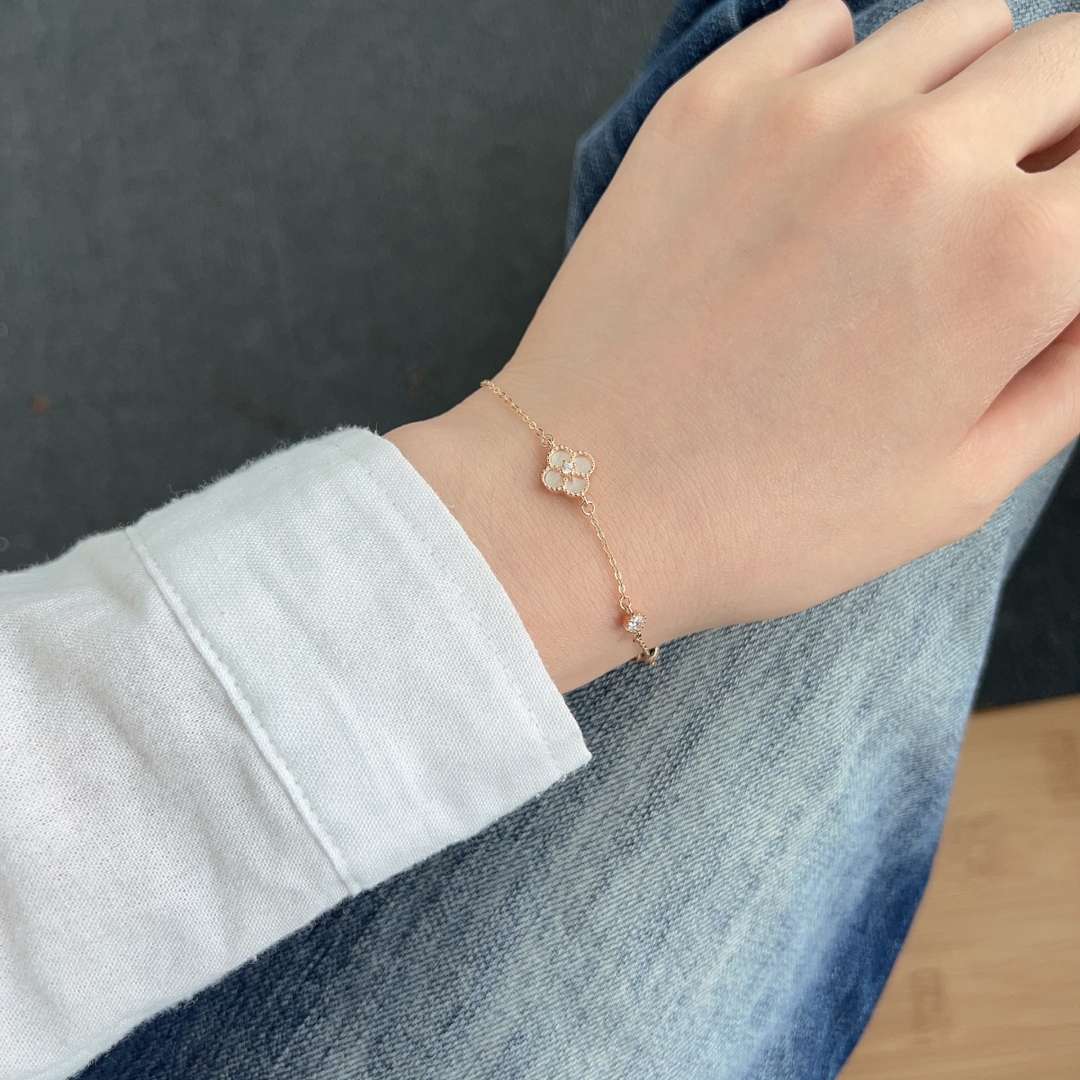 [Love's Uplift]Delicate Four Leaf Clover Bracelet