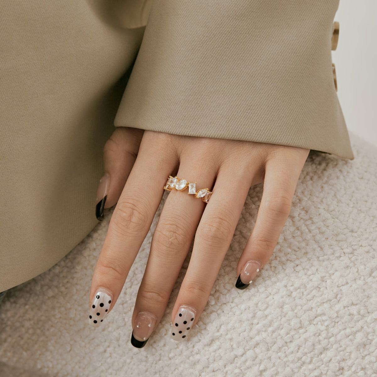 [Love's Uplift]Delicate Multi Cut Ring
