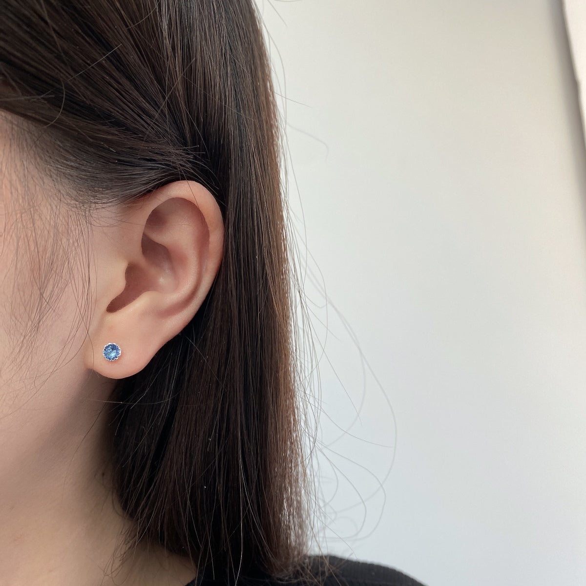 [Love's Uplift]Sparkling Colorful Round Shape Earrings