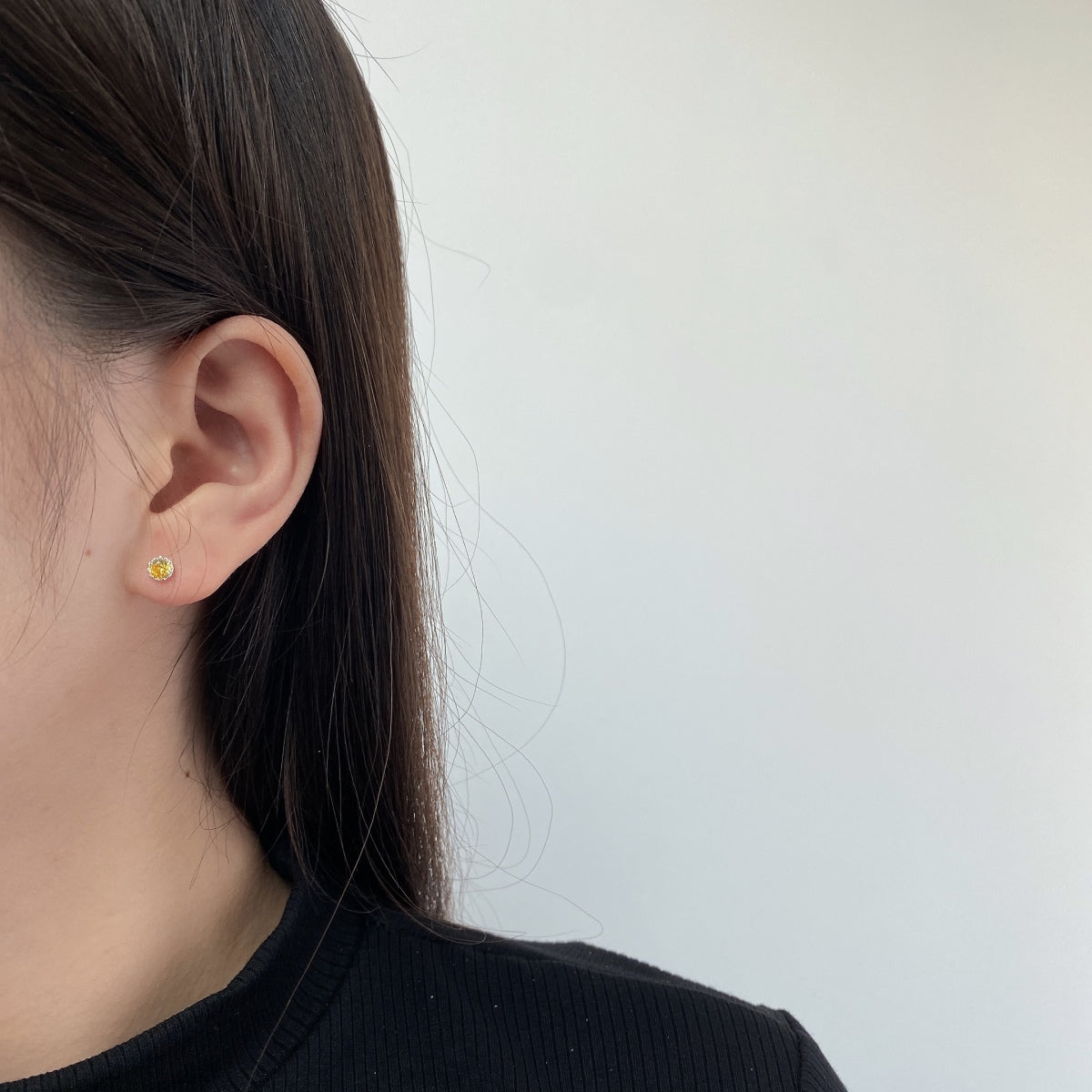 [Love's Uplift]Sparkling Colorful Round Shape Earrings