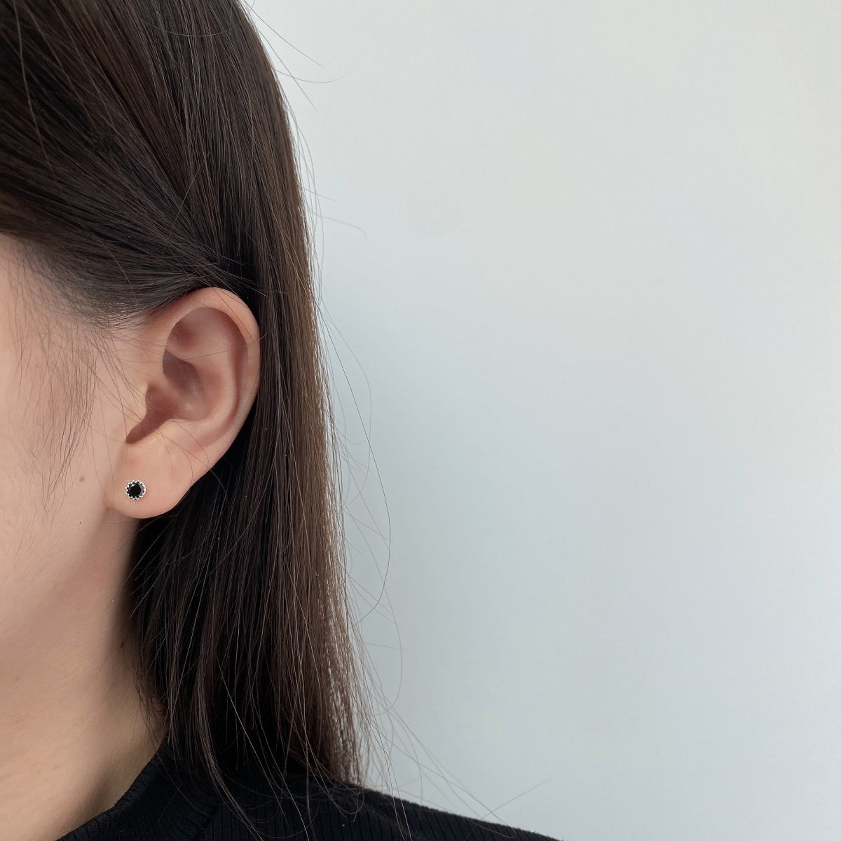 [Love's Uplift]Sparkling Colorful Round Shape Earrings