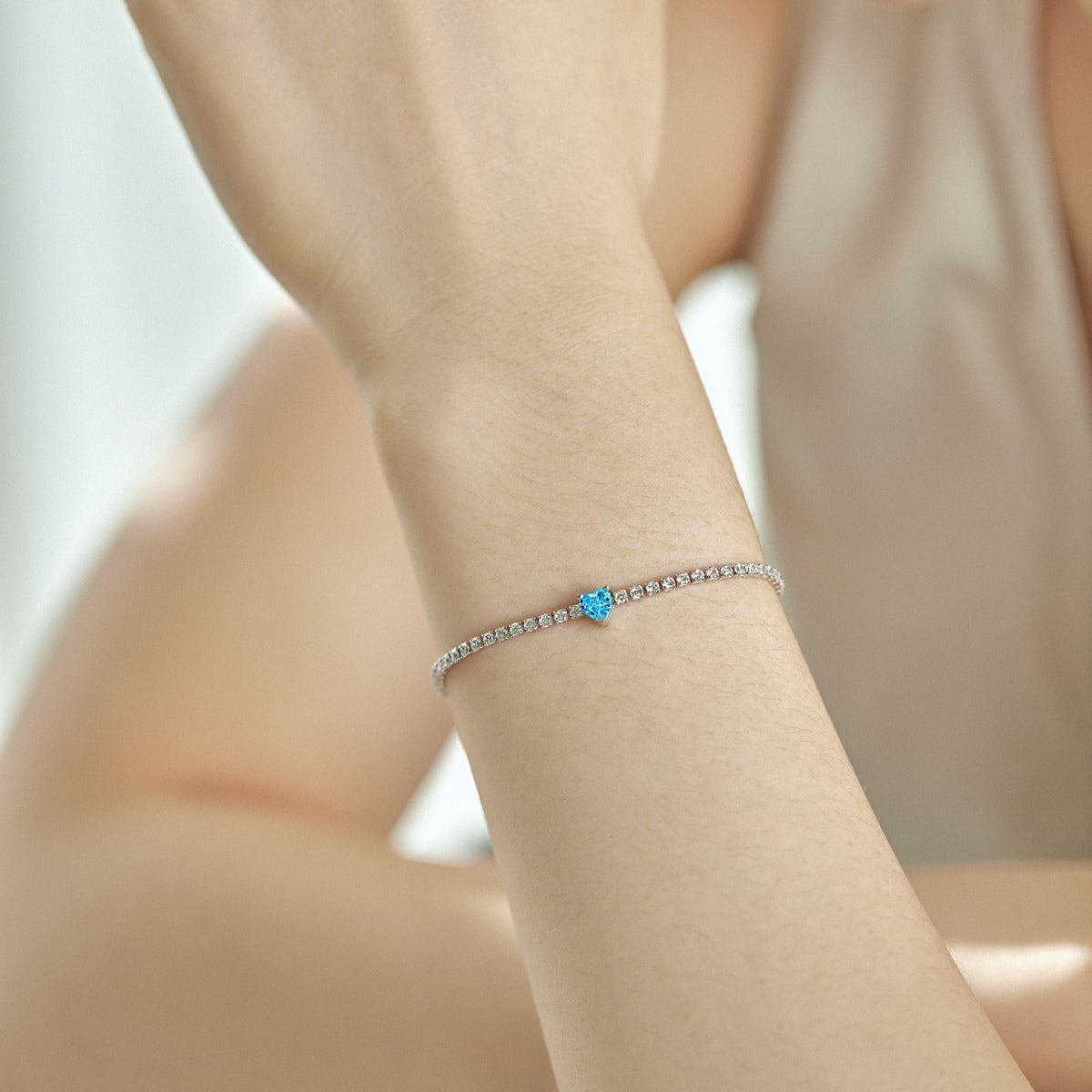 [Love's Uplift]0.5 Carat Elegant Romantic Heart Shape Lover Bracelet