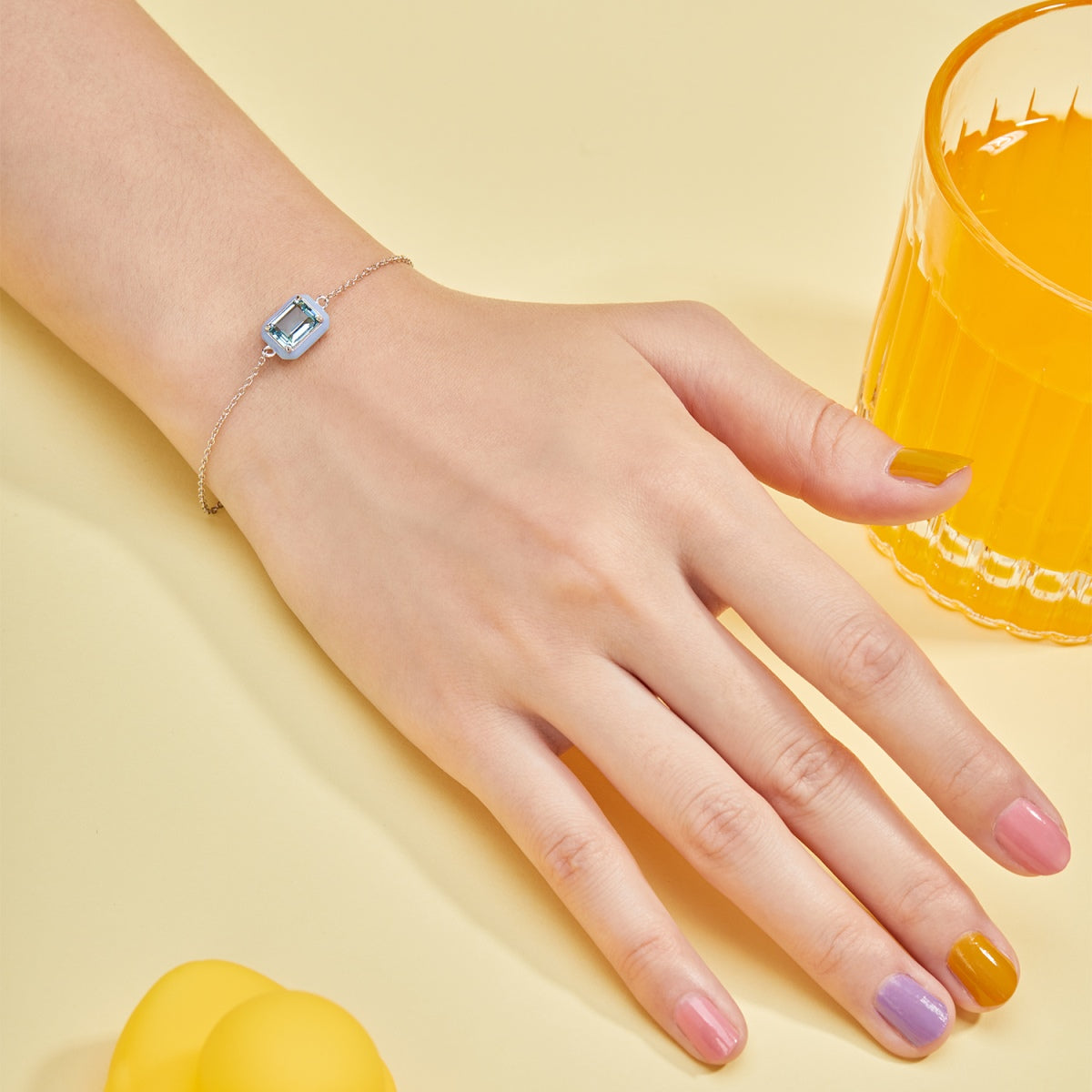 [Love's Uplift]2.0 Carat Sparkling Colorful Emerald Cut Daily Bracelet