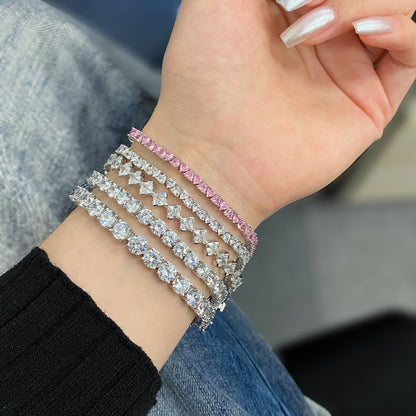 [Love's Uplift]0.5 Carat Ornate Princess Cut Daily Bracelet
