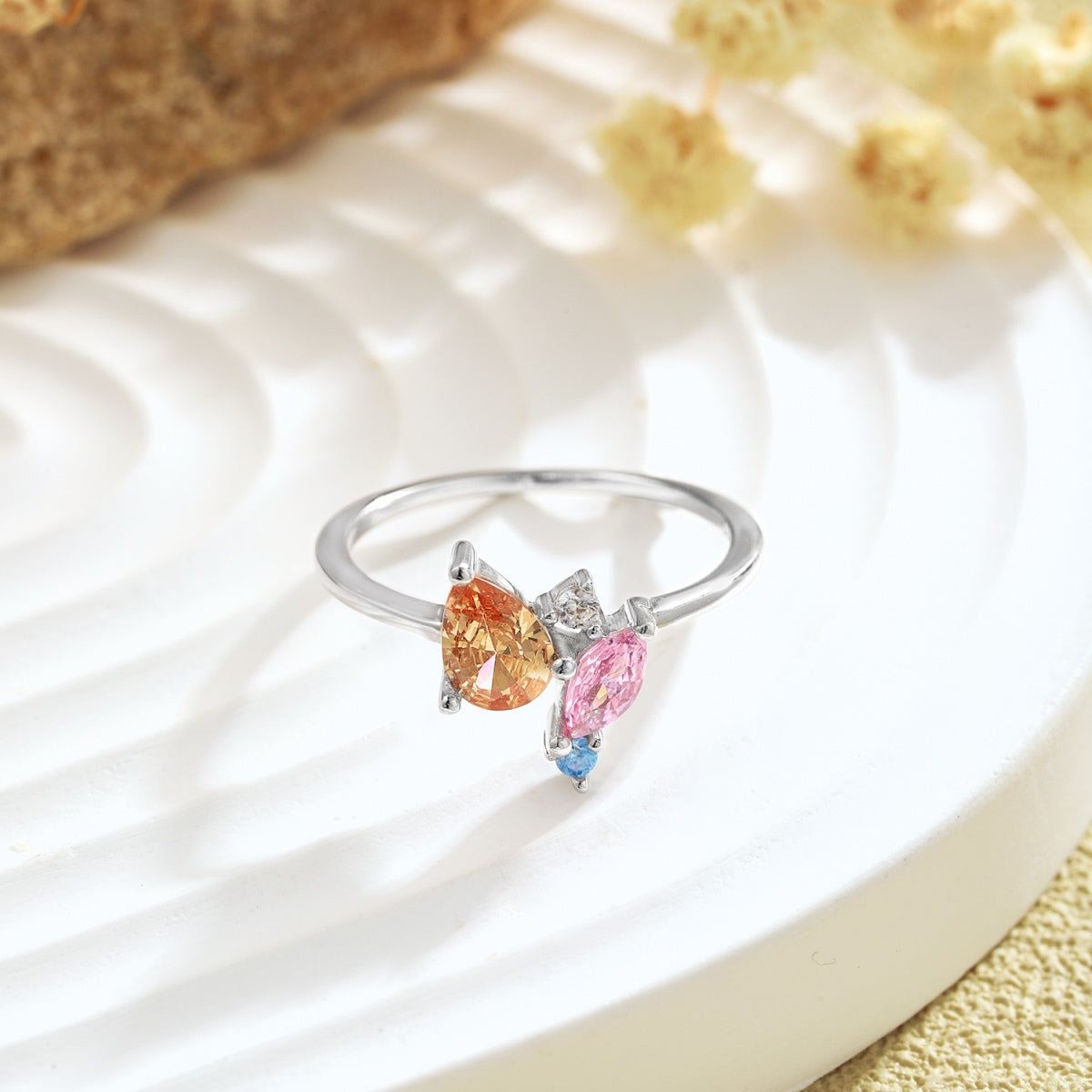 [Love's Uplift]Radiant Colorful Multi Cut Daily Ring