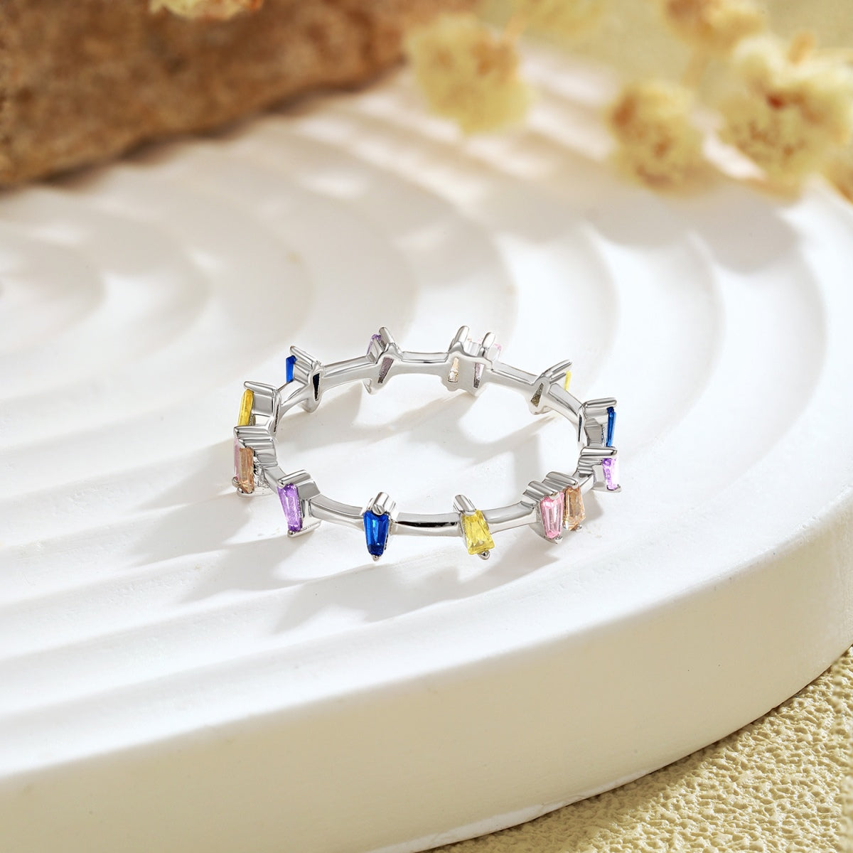 [Love's Uplift]Unique Trapezoid Cut Daily Ring