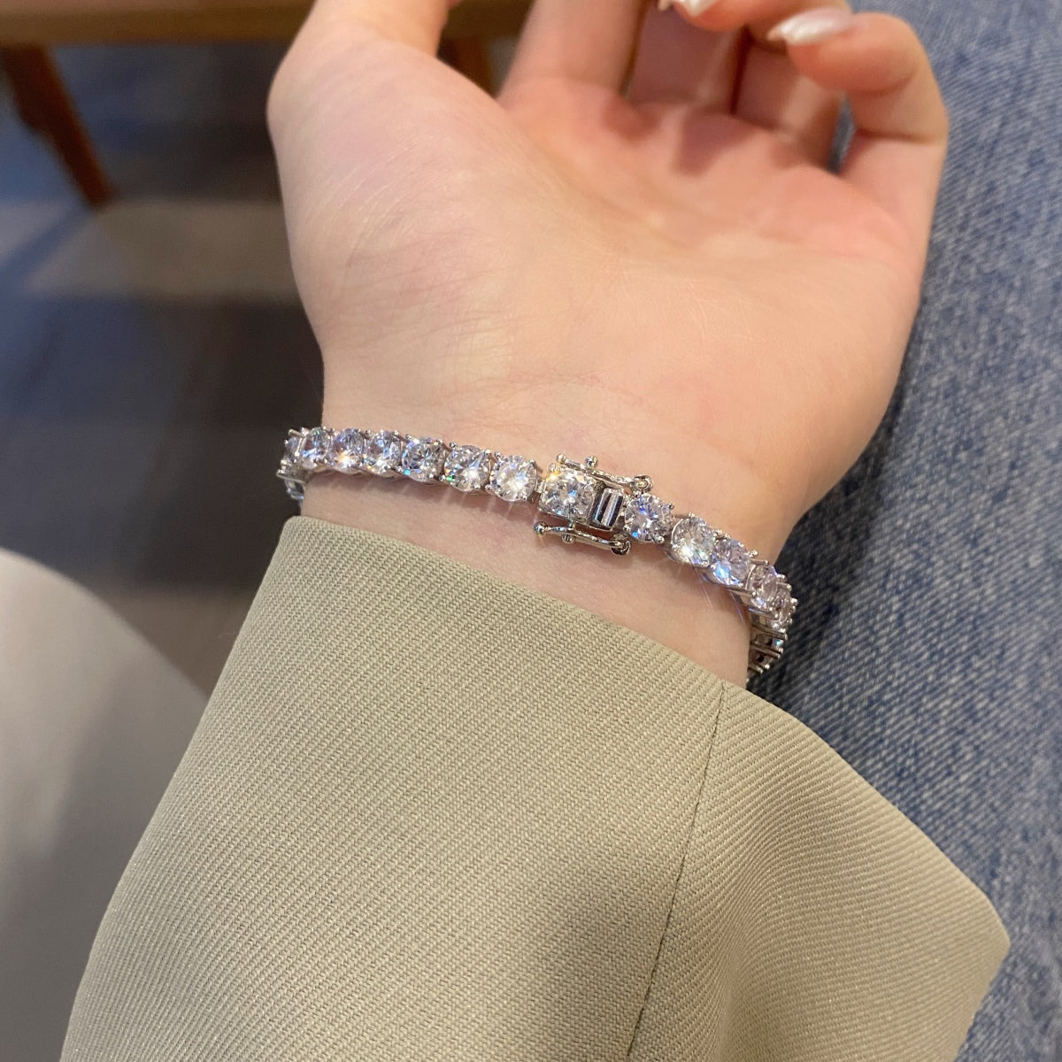 [Love's Uplift]Ornate Sparkling Round Cut Wedding Bracelet