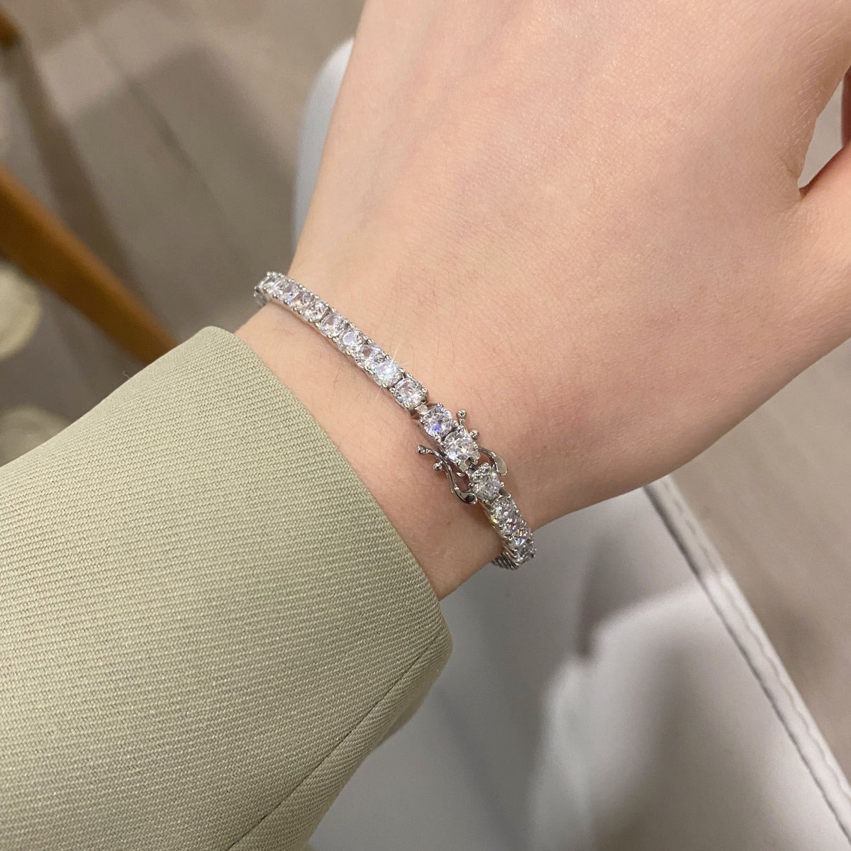 [Love's Uplift]Luxurious Ornate Round Cut Tennis Bracelet