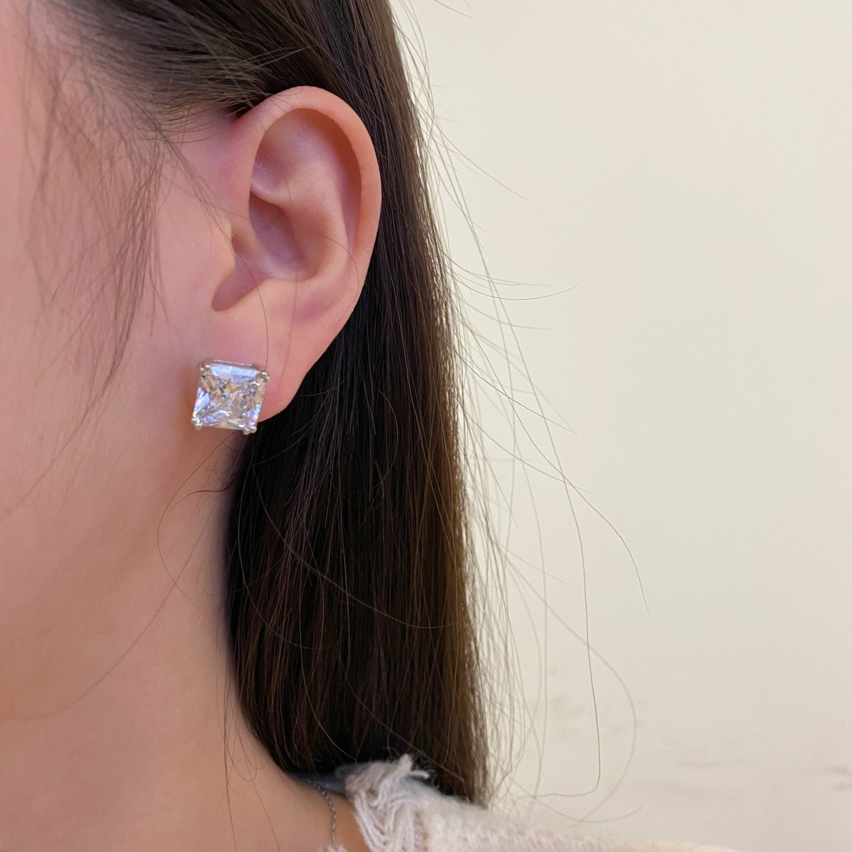 [Love's Uplift]Delicate Square Shape Earrings