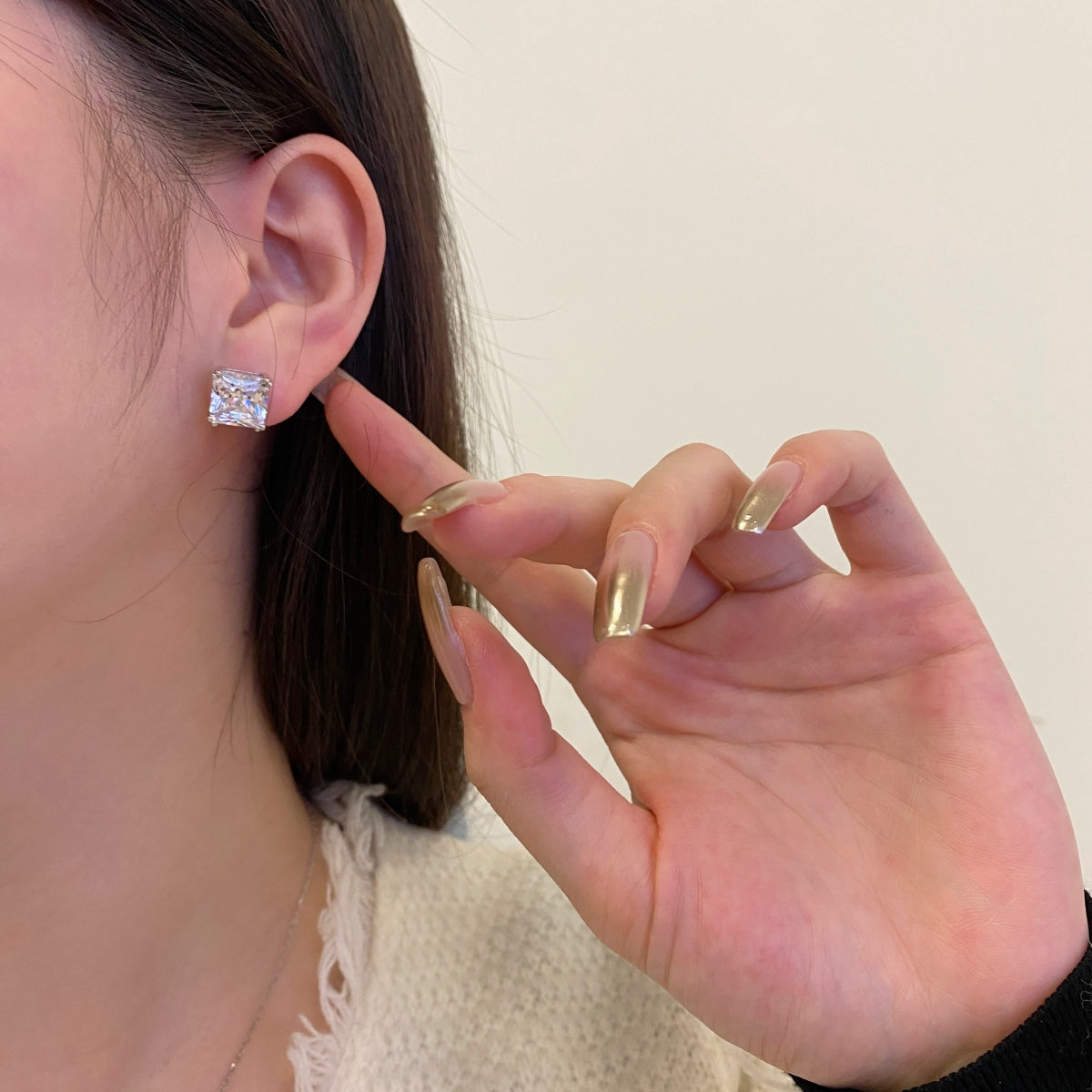 [Love's Uplift]Delicate Square Shape Earrings