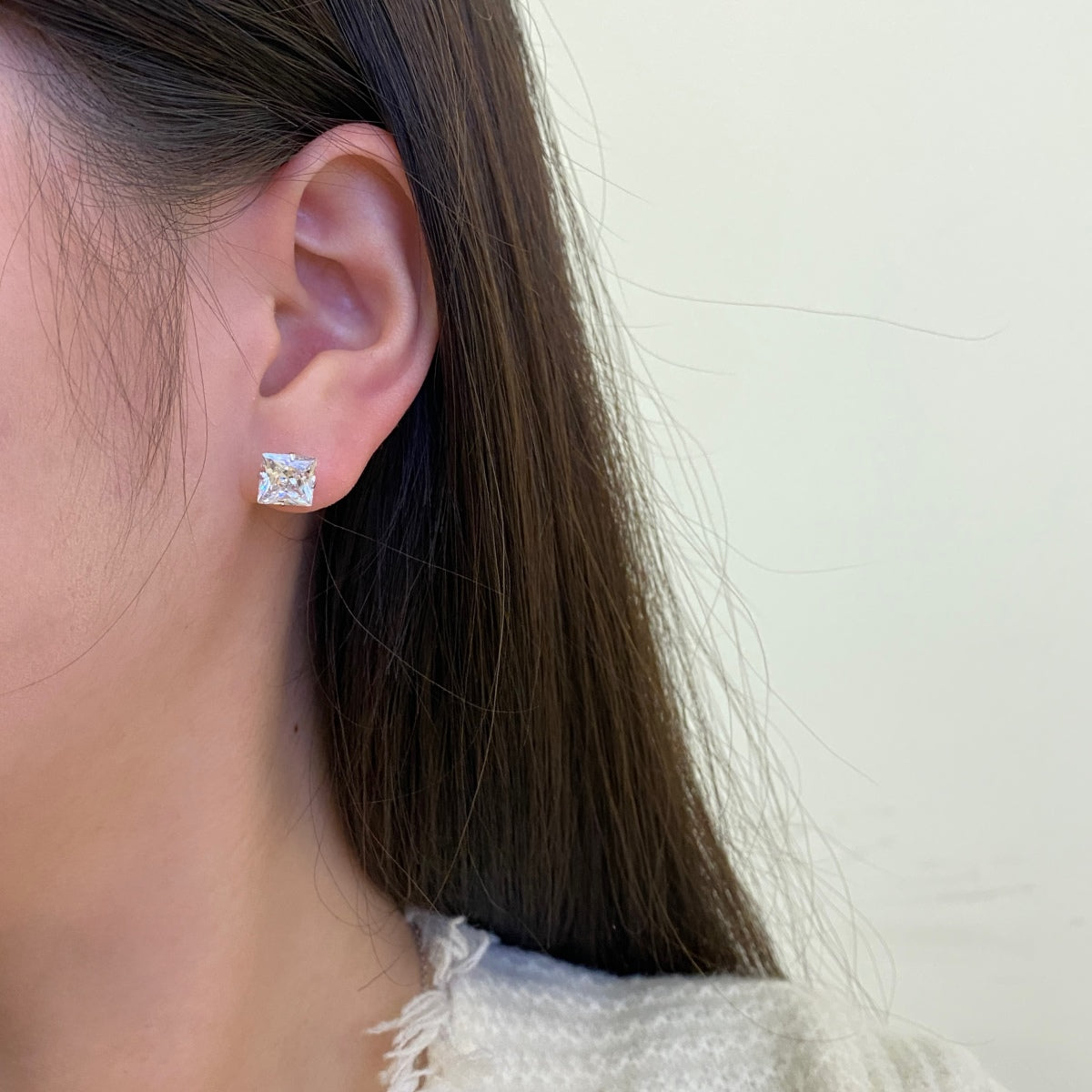 [Love's Uplift]Stylish Shiny Square Center Stone Stud Earrings